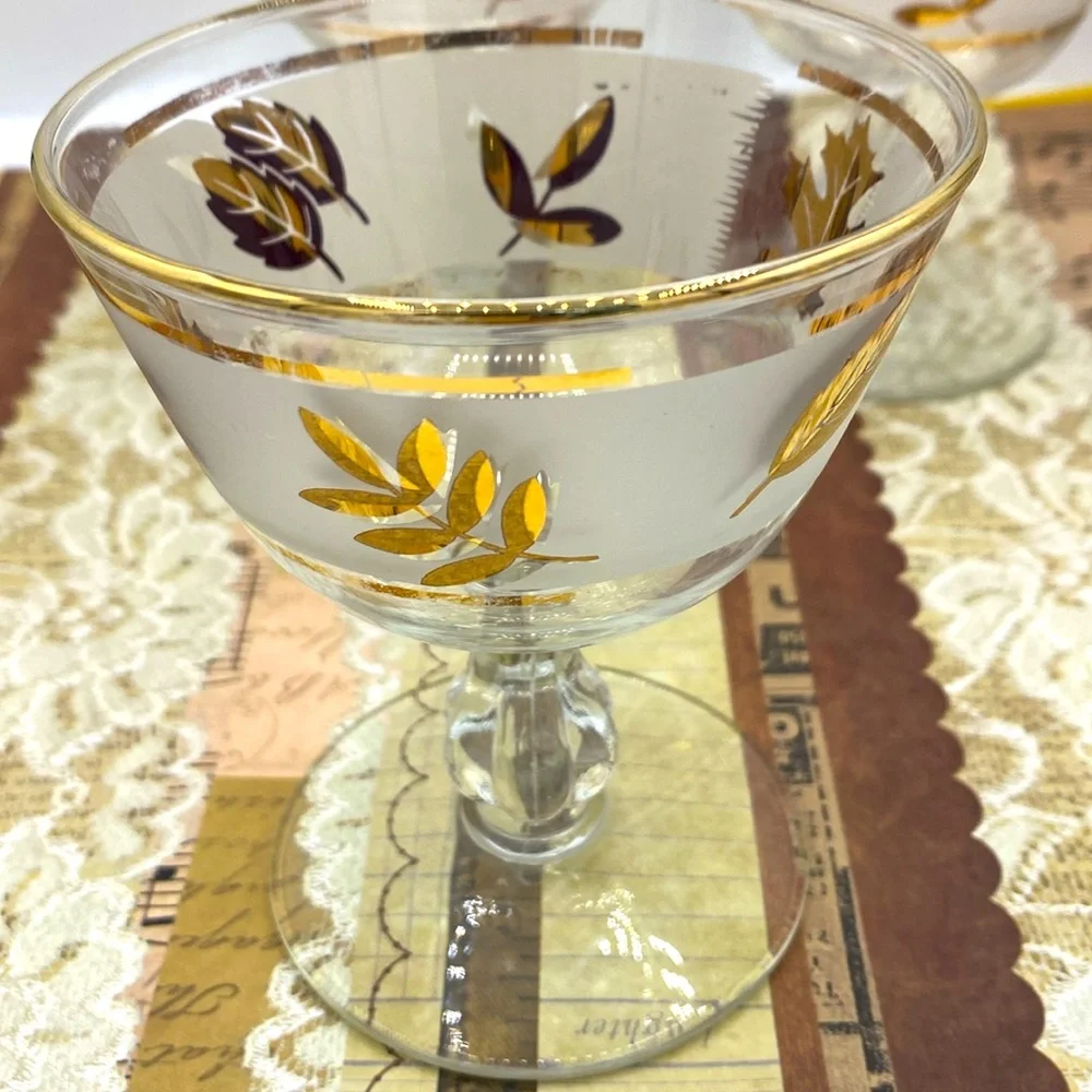 Vintage 1960’s MCM Libbey Gold Foliage Gold Gilded Champagne Or Sherbet Glasses